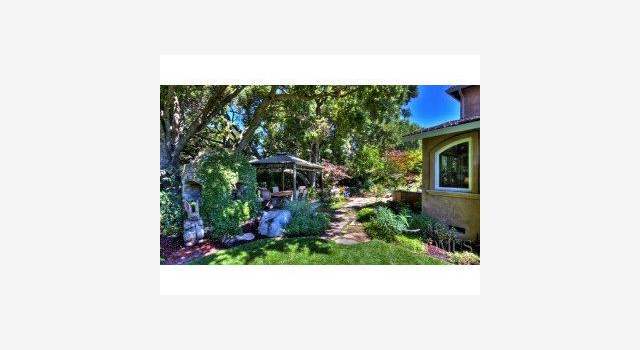 Photo of 1055 EASTWOOD Dr, Los Altos, CA 94024