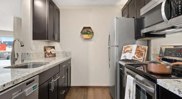 Photo of 6400 Christie Ave #3223, Emeryville, CA 94608