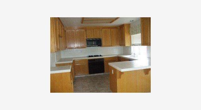 Photo of 890 RAND St, Hollister, CA 95023
