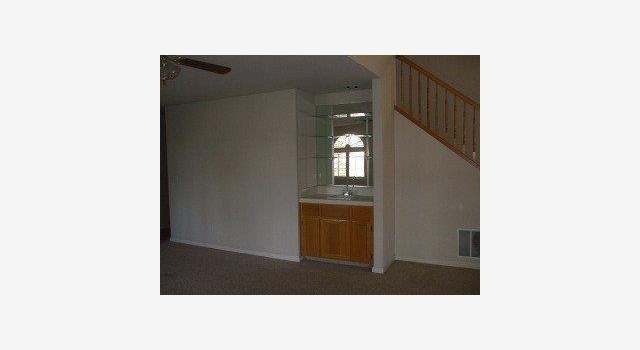 Photo of 890 RAND St, Hollister, CA 95023