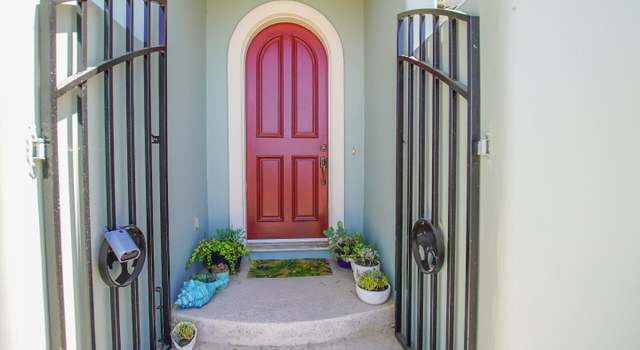 Photo of 965 Oak Creek Ct, Hollister, CA 95023