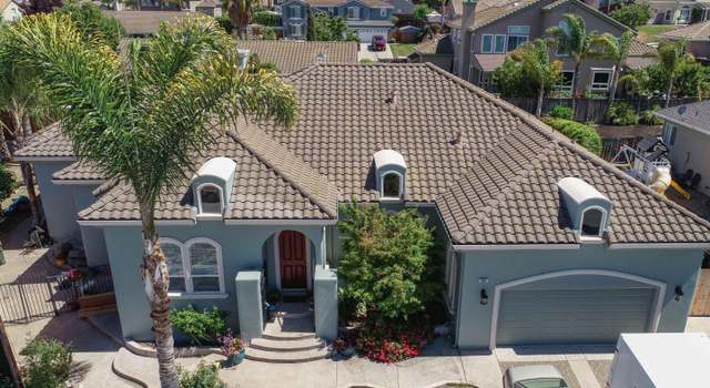 Photo of 965 Oak Creek Ct, Hollister, CA 95023