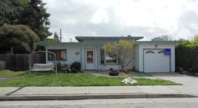 Photo of 1404 YOUNG St, San Mateo, CA 94401