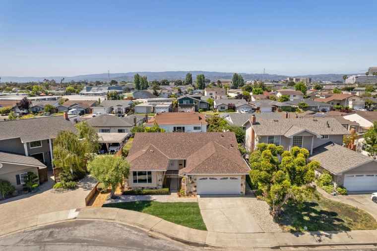 Photo of 752 Matsonia Dr FOSTER CITY, CA 94404