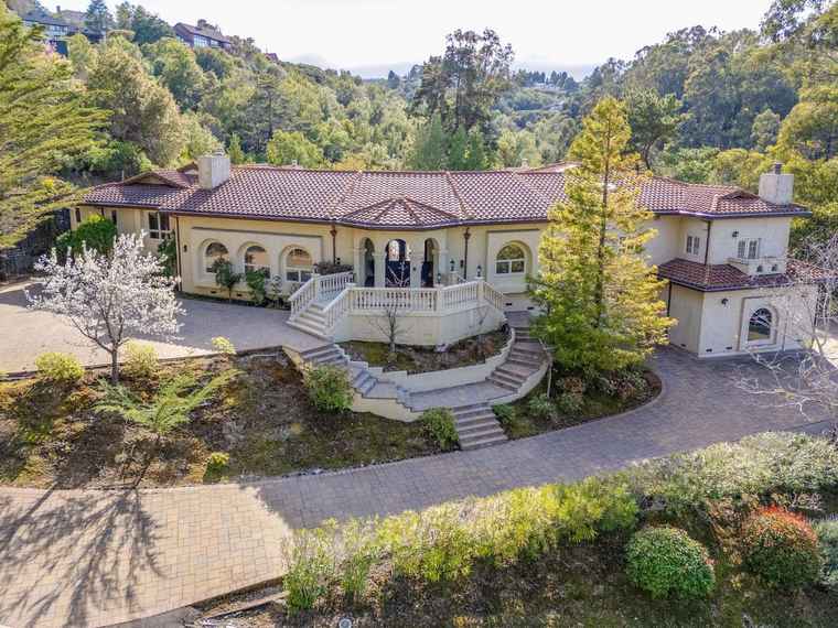 Photo of 1035 Macadamia Dr HILLSBOROUGH, CA 94010