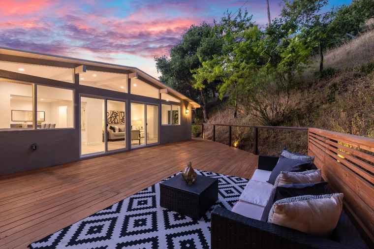 Photo of 1315 Black Mountain Rd HILLSBOROUGH, CA 94010