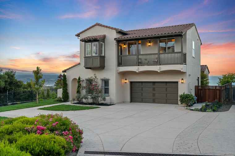 Photo of 17 Estates Dr MILLBRAE, CA 94030
