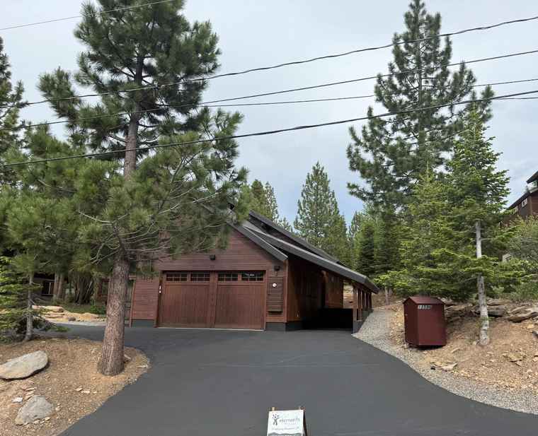 Photo of 13596 Hillside Dr TRUCKEE, CA 96161