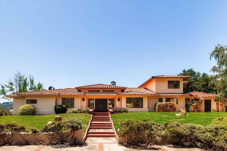 Photo of 9400 Corriente Rd ATASCADERO, CA 93422