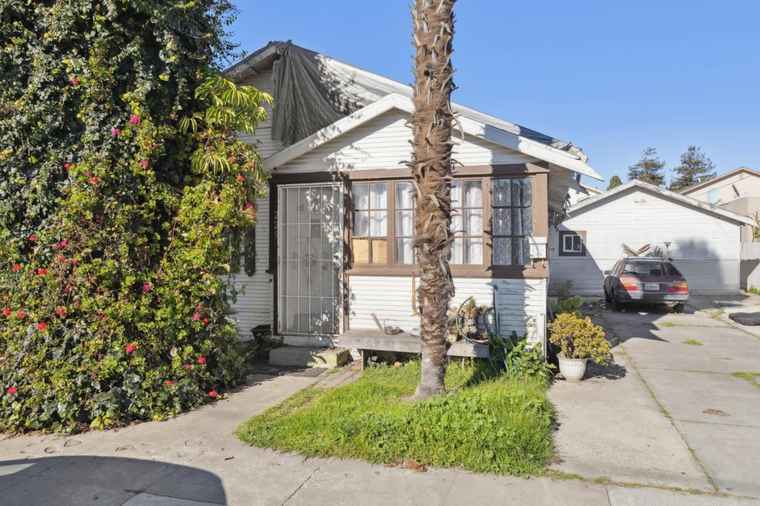 Photo of 229 Elm St WATSONVILLE, CA 95076