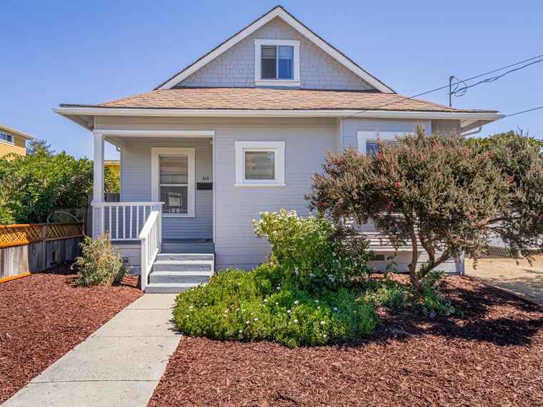 Photo of 614 Poplar Ave SANTA CRUZ, CA 95062