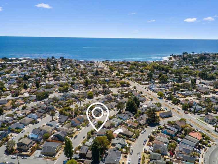 Photo of 141 Walk Cir SANTA CRUZ, CA 95060
