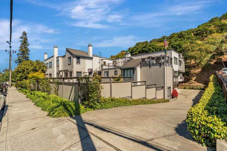 Photo of 2411 Carlmont Dr #110 BELMONT, CA 94002