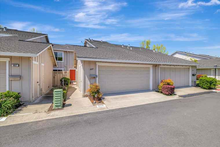 Photo of 809 Spruance Ln FOSTER CITY, CA 94404