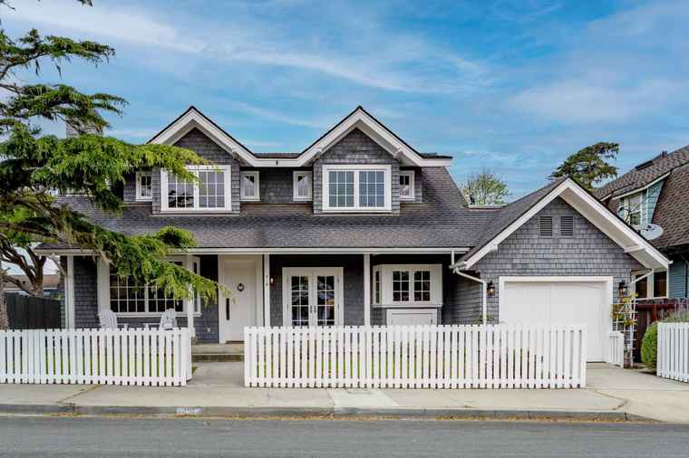 Photo of 416 Willow St PACIFIC GROVE, CA 93950
