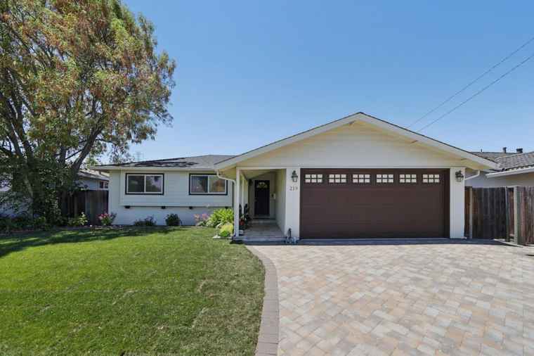 Photo of 219 Kensington Way LOS GATOS, CA 95032
