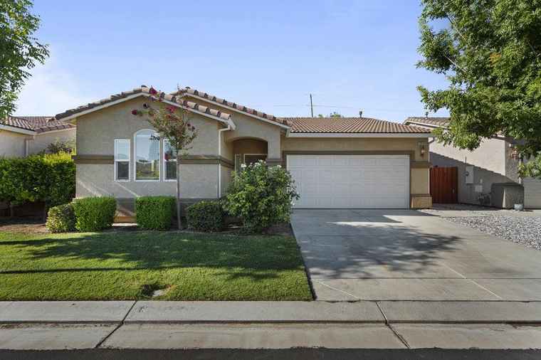 Photo of 3009 La Vina Cir LOS BANOS, CA 93635