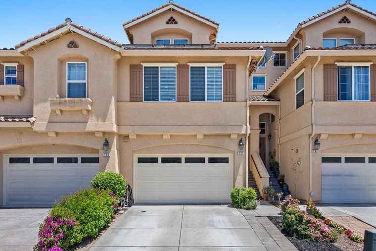 Photo of 757 Roble St WATSONVILLE, CA 95076