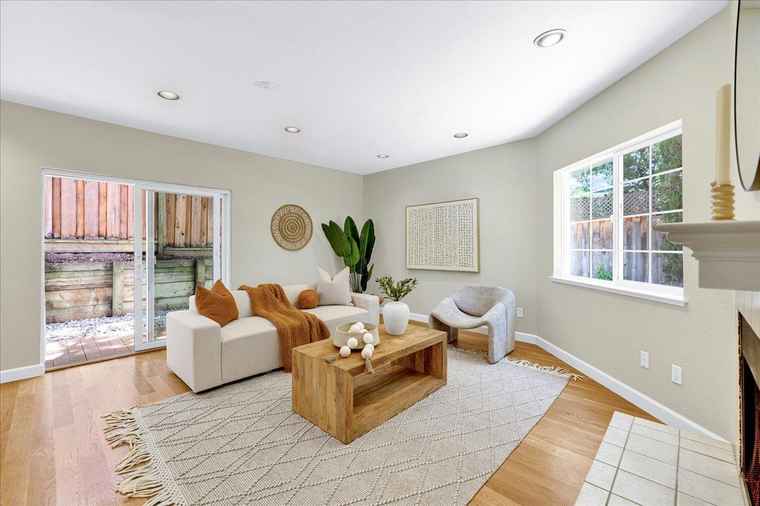 Photo of 20486 Pierce Rd SARATOGA, CA 95070