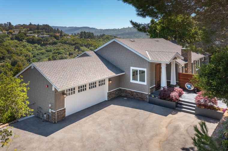 Photo of 30 Calaveras Ct HILLSBOROUGH, CA 94010