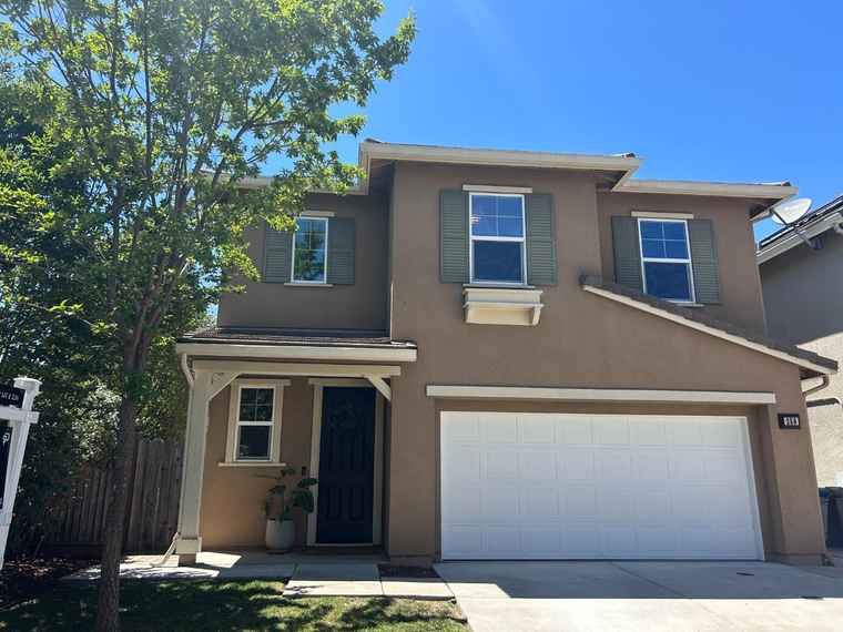 Photo of 250 Robin Pl GILROY, CA 95020