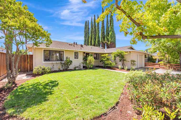 Photo of 1139 Cuesta Dr MOUNTAIN VIEW, CA 94040