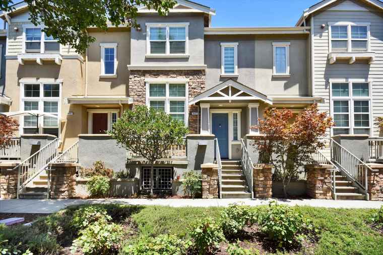 Photo of 18437 Opal Ln MORGAN HILL, CA 95037