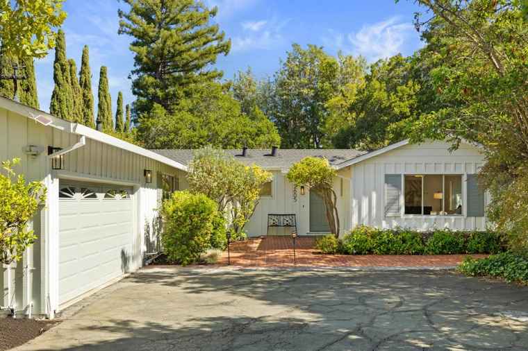 Photo of 2605 Graceland Ave SAN CARLOS, CA 94070