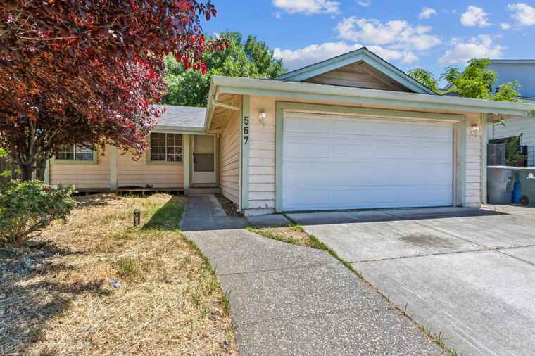 Photo of 567 Shannon Dr VACAVILLE, CA 95688