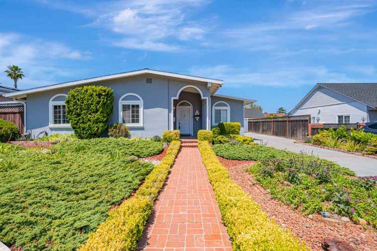 Photo of 828 Hawthorne Way MILLBRAE, CA 94030