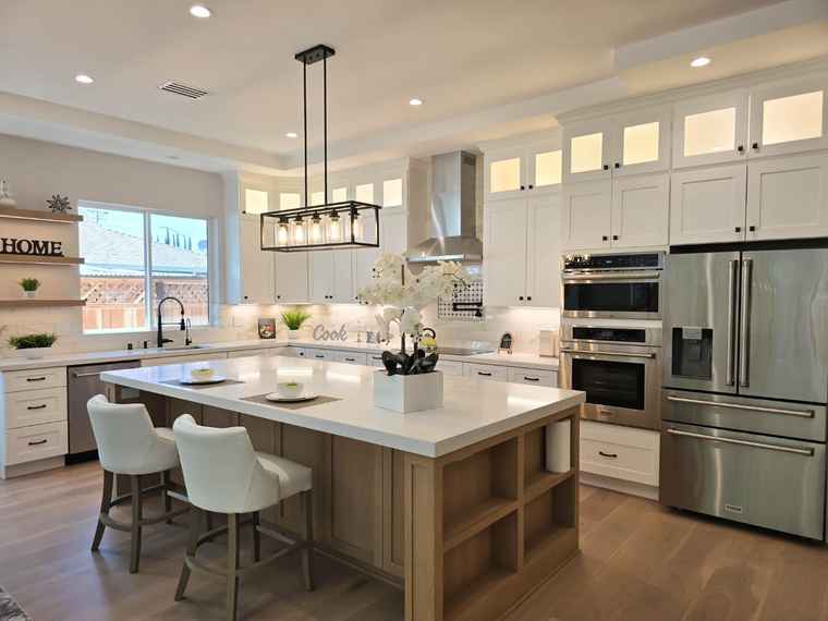 Photo of 95 Centre St Mountain View, CA 94041