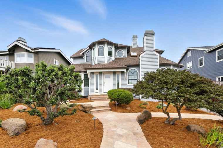 Photo of 71 Alameda Ave HALF MOON BAY, CA 94019