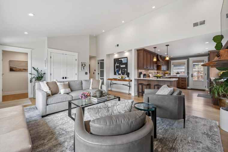 Photo of 843 First Ave HALF MOON BAY, CA 94019