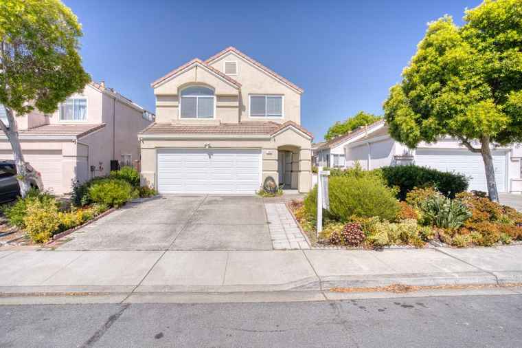 Photo of 1388 Elkwood Dr MILPITAS, CA 95035