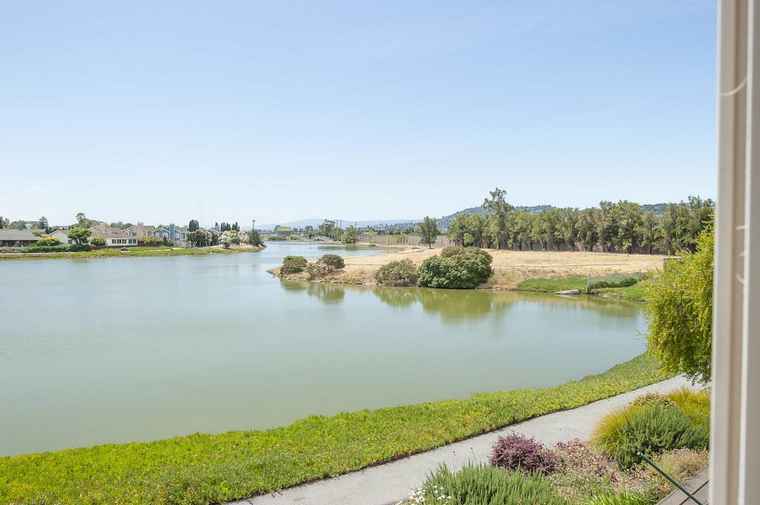 Photo of 3361 Kimberly Way San Mateo, CA 94403