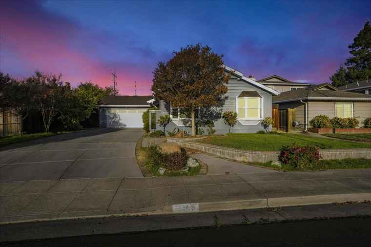 Photo of 2445 Alvarado Dr SANTA CLARA, CA 95051