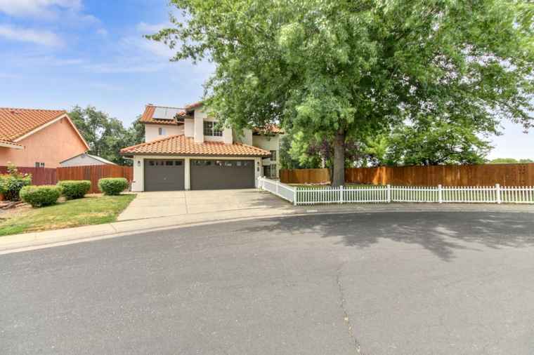 Photo of 2817 Club Dr ROCKLIN, CA 95765