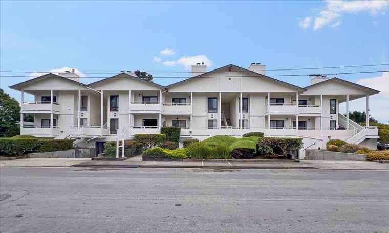 Photo of 444 Cypress Ave HALF MOON BAY, CA 94019