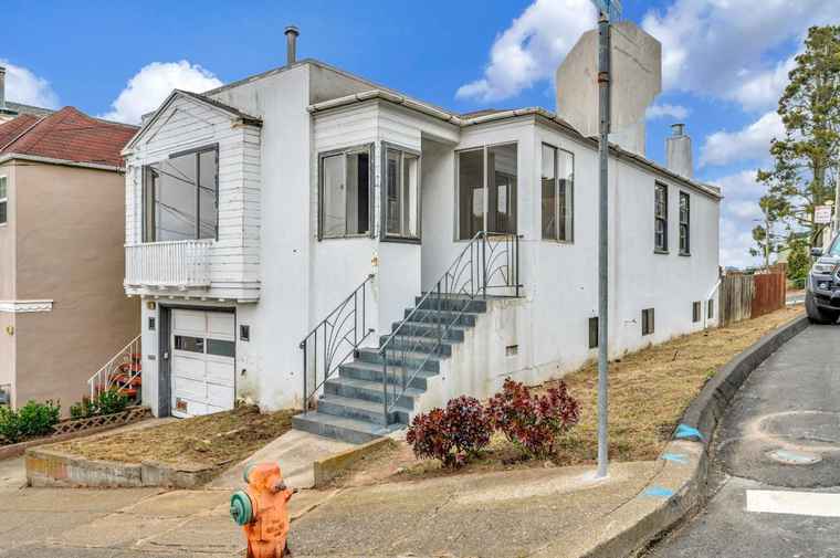Photo of 689 Templeton Ave DALY CITY, CA 94014