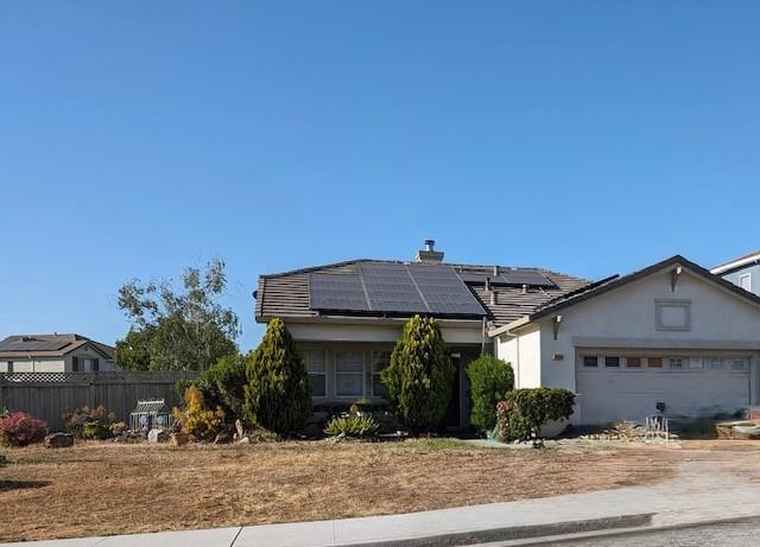 Photo of 1800 Black Forest Dr HOLLISTER, CA 95023