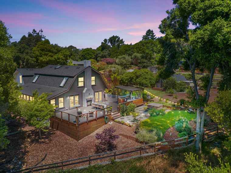 Photo of 995 Old Farm Ln APTOS, CA 95003