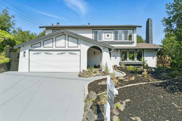 Photo of 5657 Shadow Ridge Dr CASTRO VALLEY, CA 94552