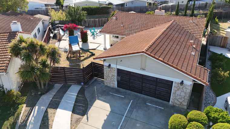Photo of 27941 Emerson Ave HAYWARD, CA 94545