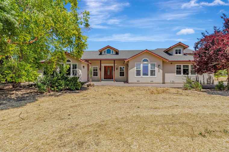 Photo of 3025 Godfrey Ave GILROY, CA 95020