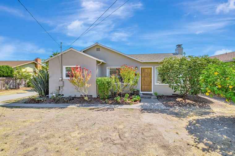 Photo of 248 Goss Ave SANTA CRUZ, CA 95065