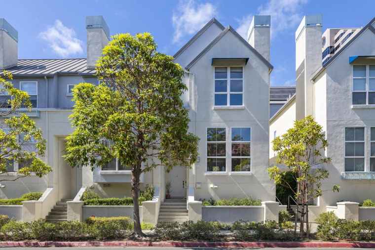 Photo of 206 Village Ln FOSTER CITY, CA 94404