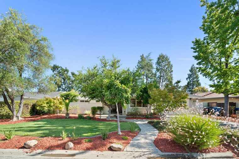 Photo of 247 Marchmont Dr LOS GATOS, CA 95032