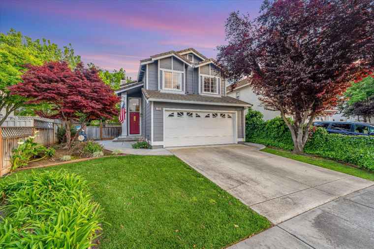 Photo of 1120 Sage Hill Dr GILROY, CA 95020