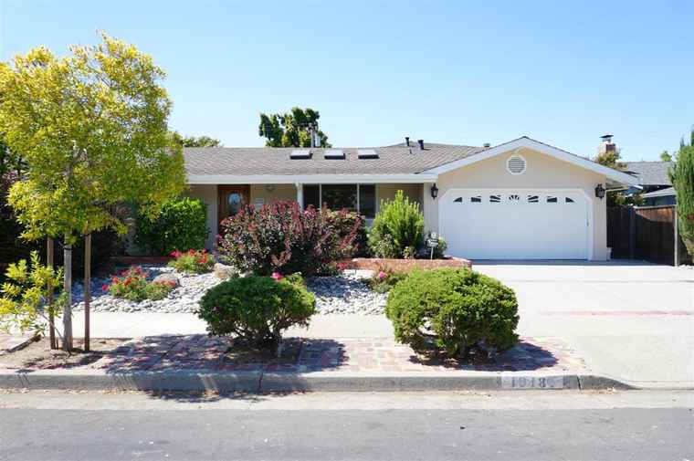 Photo of 10481 Davison Ave CUPERTINO, CA 95014