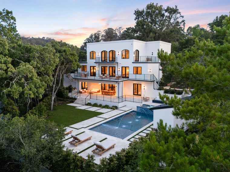 Photo of 1215 La Cumbre Rd Hillsborough, CA 94010